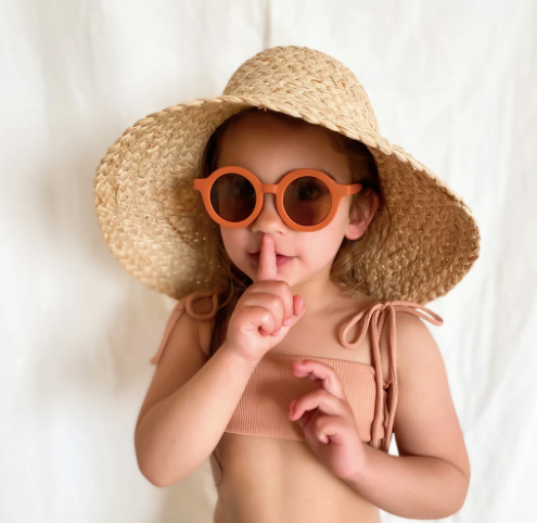 Hållbara solglasögon för barn, gammelrosa